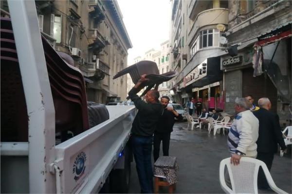 حملات مكبرة لإزالة الاشغالات والتعديات بأحياء الإسكندرية