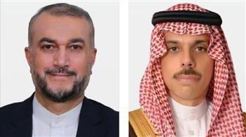 وزيرا خارجية السعودية وإيران يتفقان هاتفيا على عقد لقاء ثنائي تمهيدا لإعادة فتح السفارات