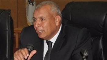 محافظ الوادي الجديد يوجه بإزالة شوادر المبادرات غير الملتزمة بتخفيض الأسعار
