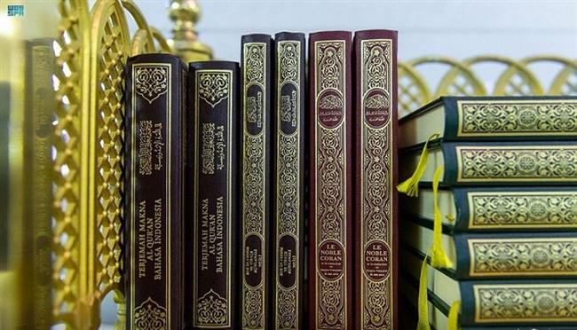 الملك سلمان يوافق على تزويد الحرمين بـ 150 ألف نسخةٍ من المصحف الشريف