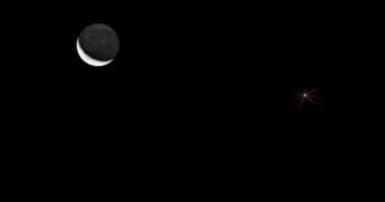   الليلة.. القمر يقترن مع «الزهرة» فى مشهد فلكي بديع يرى بالعين المجردة