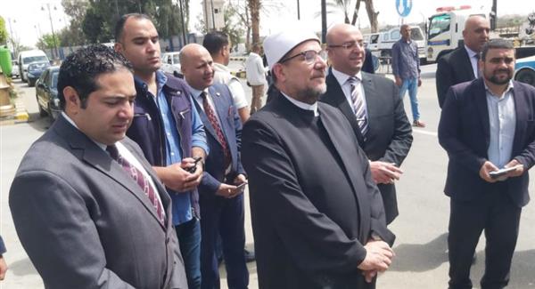 وزير الأوقاف ومحافظ بني سويف يشهدان استلام كمية من لحوم  صكوك الإطعام لتوزيعها على الأولى بالرعاية