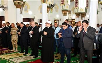   وزير الأوقاف يؤدى صلاة الجمعة الأولى من شهر رمضان ببنى سويف