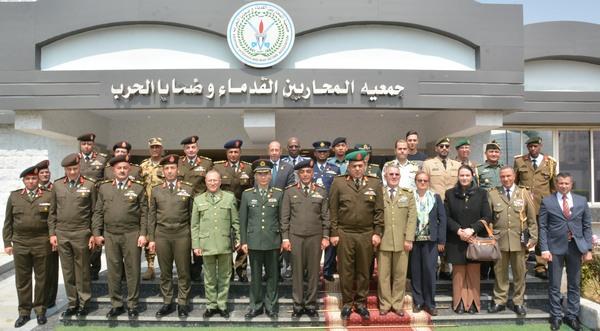 القوات المسلحة تنظم معرضاً لإبداعات المحاربين القدماء بمناسبة الاحتفال بيوم الشهيد والمحارب القديم