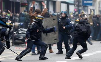 مواجهات عنيفة بين الشرطة ومحتجين بيئيين في غرب فرنسا