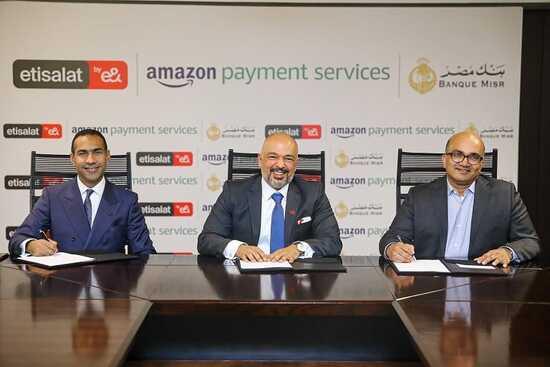 «اتصالات»و«بنك مصر» و«أمازون» يتعاونون لتوفير الخدمات الرقمية في مصر 