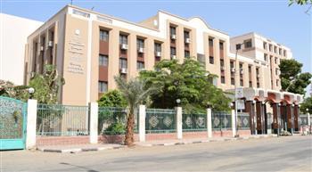 مستشفى سوهاج الجامعي تنشئ برنامجا لعلاج الوحمات والأورام الدموية في الجلد