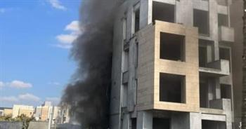 إصابة شخص بحالة اختناق في حريق شقة ببنها