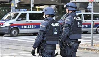  الشرطة النمساوية تفض بالقوة مظاهرات لنشطاء المناخ احتجاجا على عقد مؤتمر الغاز في فيينا