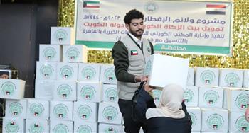 " كتف فى كتف".. توزيع كراتين رمضان على 3500 مستفيد من غير القادرين بقرى مركزى قنا ونجع حمادى