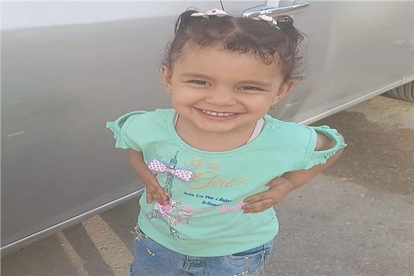 ماتت وسط النار.. تشييع جثمان الطفلة كندا بالقليوبية