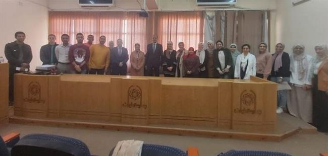 صيدلة حلوان تنظم ورشة عمل حول النزاهة العلمية وكيفية تجنب سوء السلوك البحثي
