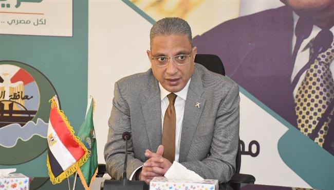 محافظ الفيوم يوجه بتكثيف الندوات والرسائل التوعوية للحد من الزيادة السكانية