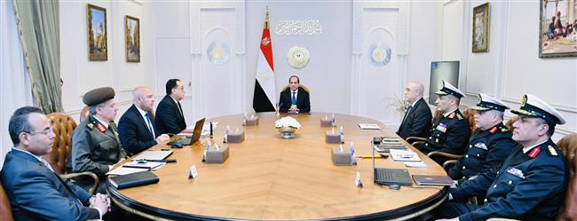 الرئيس السيسي يطلع على مشروعات تطوير عدد من الموانئ البحرية والجافة والبرية