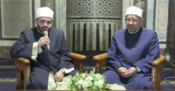 ملتقى الظهر بالجامع الأزهر يوضح أثر الصيام على الشباب