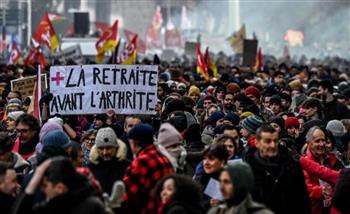   لليوم العاشر من الاحتجاجات.. مسيرات حاشدة في باريس ضد قانون نظام التقاعد