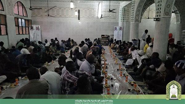 السعودية تدشن برنامج خادم الحرمين لتفطير الصائمين في ناميبيا
