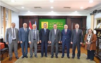 رئيس جامعة الإسكندرية يستقبل قنصل عام الصين