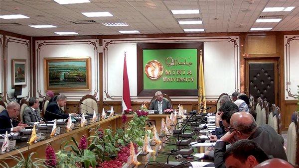 زيادة بدل الانتقال للعاملين بجامعة المنيا