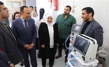 نائب محافظ المنيا يتسلم عدد من الأجهزة الطبية لدعم مستشفى مطاي