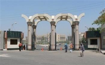 رئيس جامعة مطروح: بدء تفعيل منظومة التأمين الطبي لأعضاء هيئة التدريس