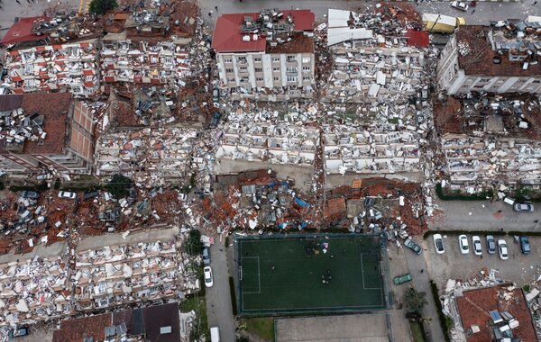 أردوغان يحدد أكثر من 200 ألف مبني للهدم الفوري إثر الزلزال المدمر