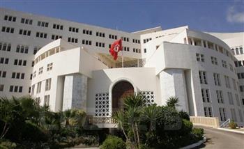   الخارجية التونسية: ذكرى "يوم الأرض" فرصة متجدّدة لتذكر تضحيات الشعب الفلسطيني