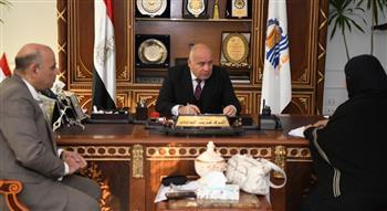 " الداودي " يواصل استقبال المواطنين بمكتبه لبحث شكواهم بقنا