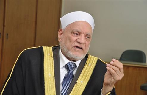 نقيب الأشراف يشكر الرئيس السيسي على إرساله لنقل أحمد عمر هاشم إلى القاهرة من مالطا