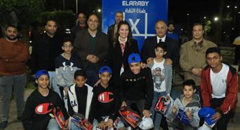   محافظة الجيزة توزع هدايا على 150 طفلاً بحديقة البحر الأعظم احتفالاً بالعيد القومي للمحافظة