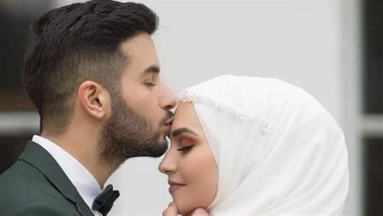 هل يجوز للصائم تقبيل زوجته في نهار رمضان؟.. المفتي يجيب