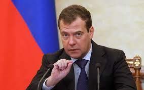   ميدفيديف: قوات حفظ السلام التابعة للناتو إذا نشرت فى أوكرانيا ستكون هدفا مشروعا لقواتنا 