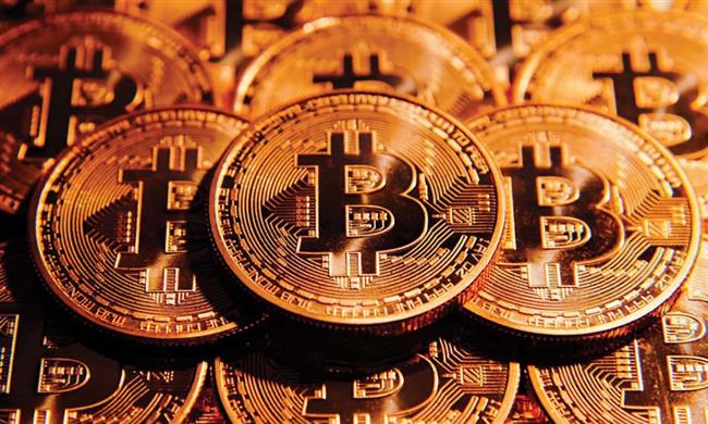 نزيف العملات المشفرة مستمر.. خبير اقتصادي يكشف مصيرها