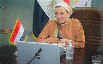 وزيرة البيئة تعقد اجتماعا مع محافظ الفيوم وأحد مستثمرى المحميات لبحث دعم أنشطة السياحة البيئية