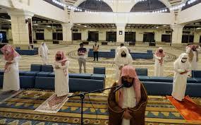 قرار جديد حول المساجد يثير الجدل بالسعودية.. التفاصيل