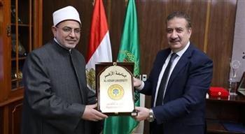 محافظ المنوفية يشيد بجهود الأزهر الشريف في خدمة الوطن