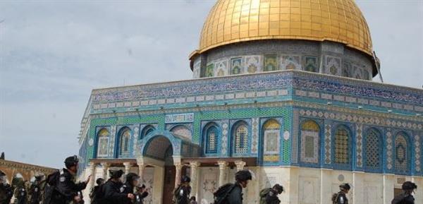 مستوطنون إسرائيليون يعتدون على مسن فلسطيني في نابلس