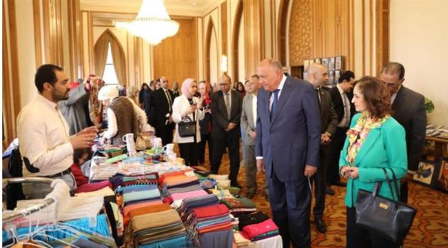 وزير الخارجية يفتتح معرض المنتجات المصرية التراثية «اشترى مصرى» 