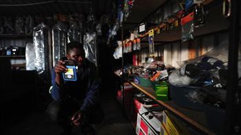   انقطاعات الكهرباء تتسبب في انكماش حاد لاقتصاد جنوب إفريقيا 