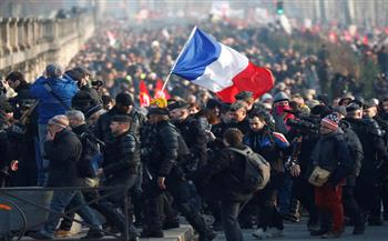   انطلاق مسيرات حاشدة في باريس في اليوم السادس من الإضراب ضد إصلاح نظام التقاعد