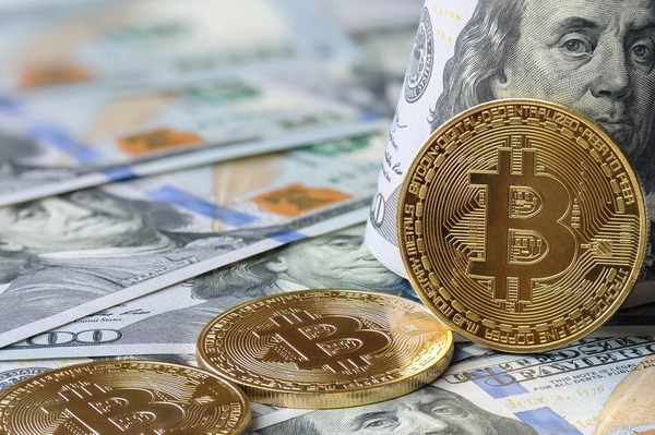 «البنك المركزي» يجدد تحذيره من التعامل مع العملات الافتراضية والمشفرة
