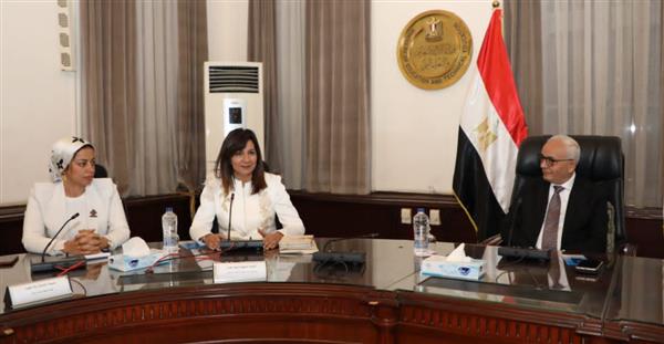 وزير التعليم يستقبل السفيرة نبيلة مكرم ووفد تنسيقية شباب الأحزاب والسياسيين