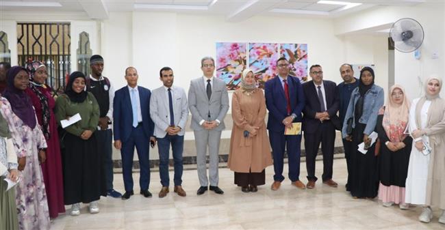 نقيب الإعلاميين يفتتح مدرسة التأهيل الإعلامي للوافدين الدارسين بالأزهر 