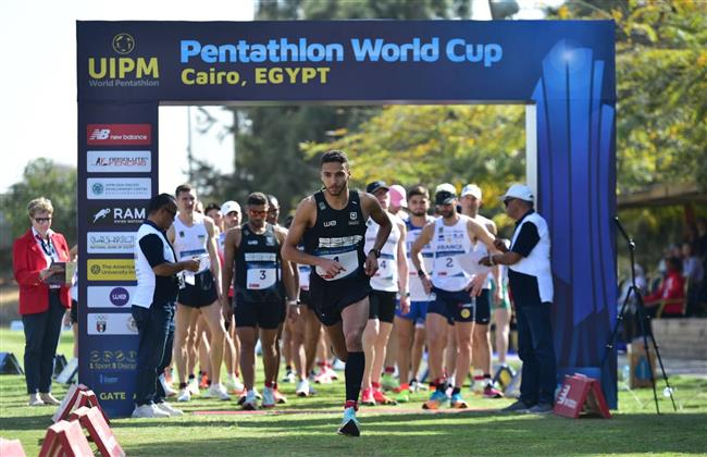 منتخب مصر يتأهل بالعلامة الكاملة لنصف نهائي الرجال بكأس العالم للخماسي بالقاهرة