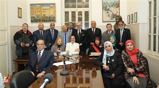 «الترجمة وبناء الشخصية المسلمة» على مائدة اتحاد كتاب مصر 
