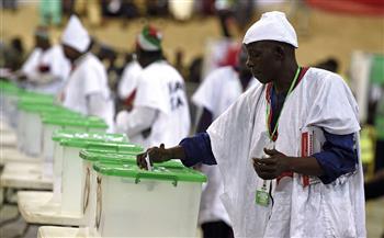   نيجيريا ترجئ انتخابات حكام الولايات والمجلس النيابية أسبوعا