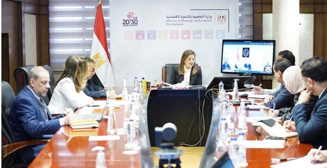 وزيرا التخطيط والإسكان يناقشان الخطة الاستثمارية لوزارة الإسكان للعام المالي 2023 -2024