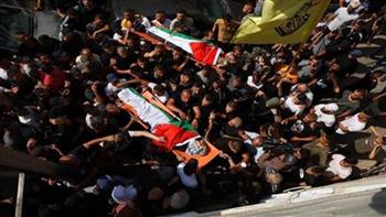   حشد غفير من الفلسطينيين يُشيعون جثامين شهداء ارتقوا في جنين