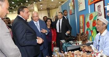 وزيرا التنمية المحلية والبيئة يفتتحان جناح "أيادي مصر " بمعرض القاهرة الدولي بمدينة مصر 
