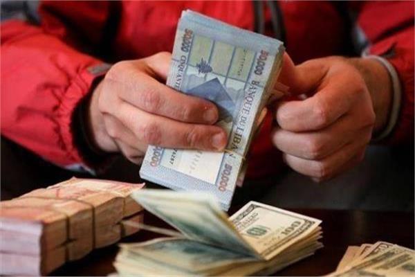 سعر صرف الليرة اللبنانية يعاود الانهيار وارتفاع الدولار بمنصة صيرفة